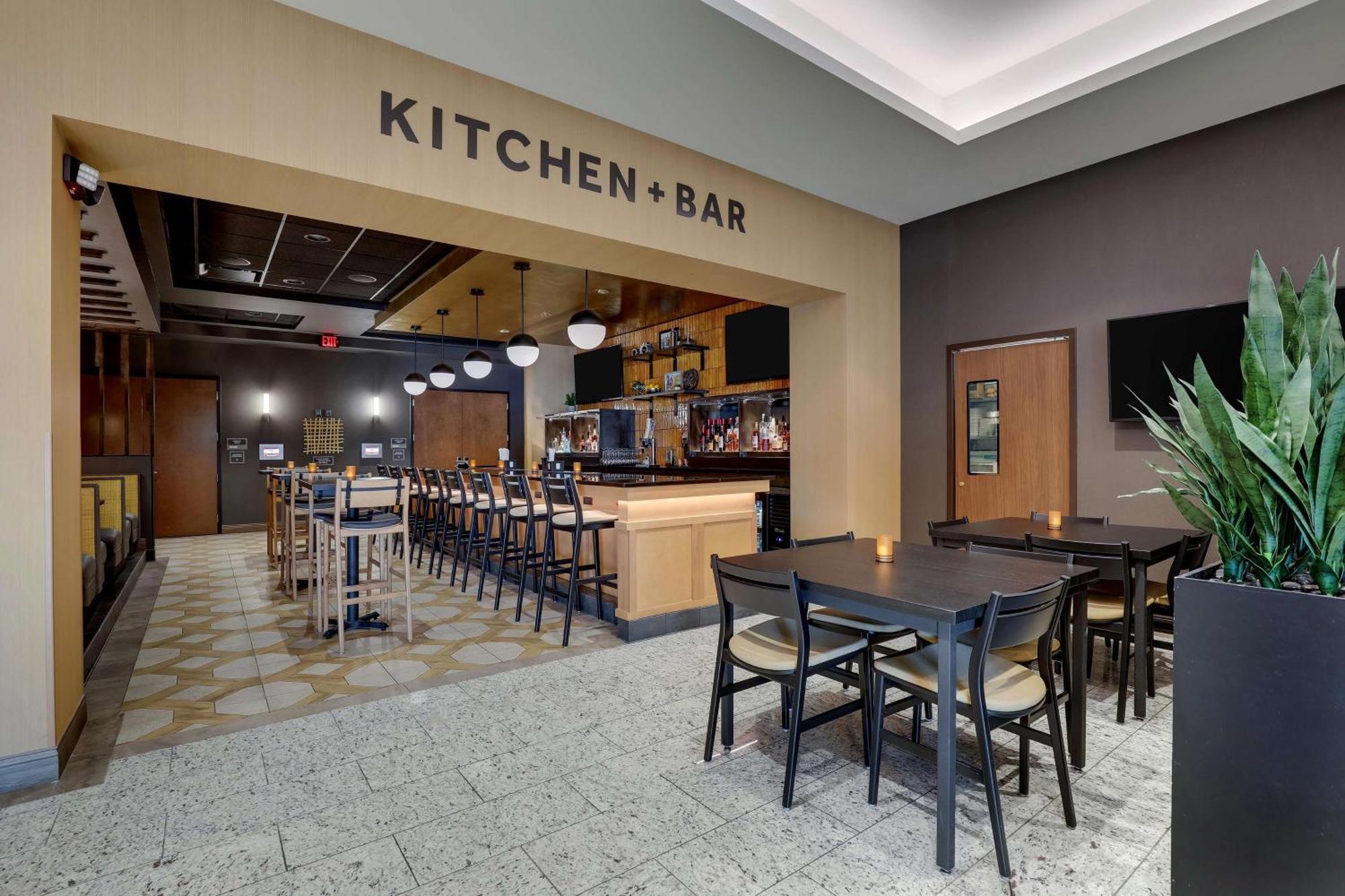 Drury Inn & Suites Lafayette In 외부 사진